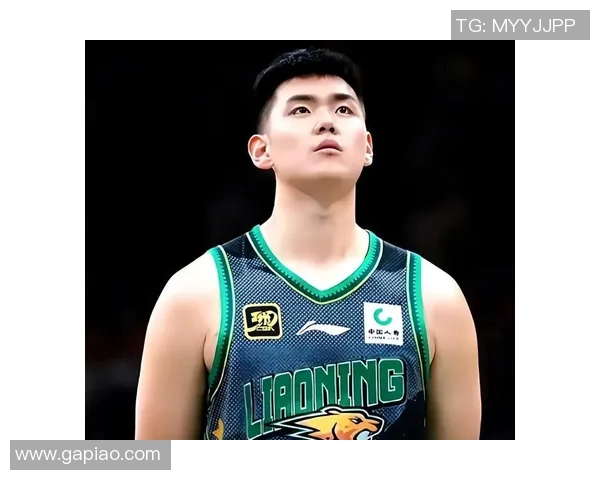 广东男篮在激烈对抗中稳居领先地位吉林男篮奋力追赶展现顽强斗志 广东男篮在激烈对抗中稳居领先地位吉林男篮奋力追赶展现顽强斗志