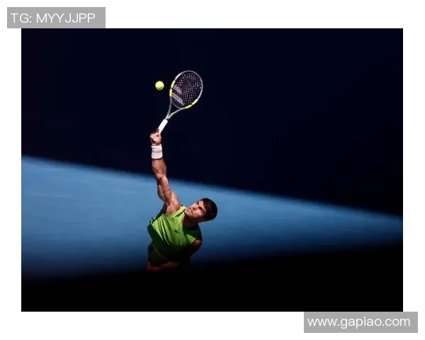 阿尔卡拉斯在澳网赛场展现非凡实力力争夺冠再创辉煌