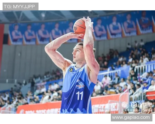 克里斯多夫-奥贝克帕刷新CBA历史纪录，连续10场得分破30+